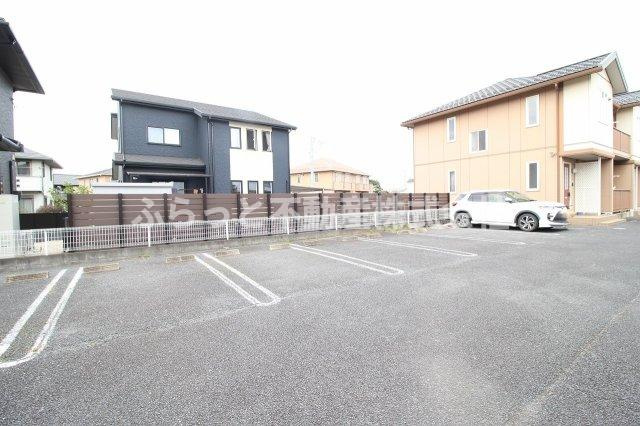 オリオンハイツの駐車場|駐車場に車を止められます