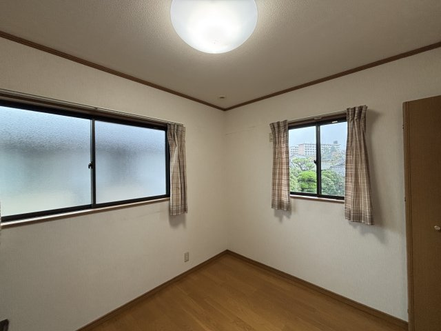 神辺町徳田　リフォーム住宅の洋室