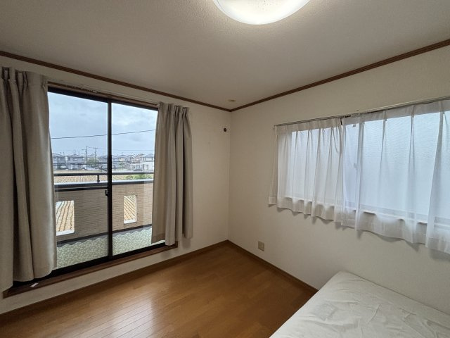 神辺町徳田　リフォーム住宅の洋室