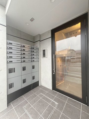 「防音マンション」ラシクラス氷川台のエントランス|エントランスです