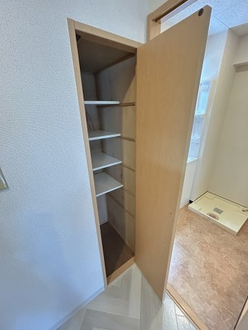J・AWAZAの収納