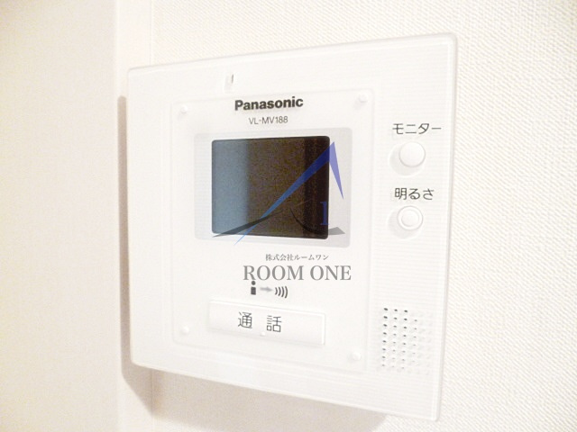 SKY VILLAGEのセキュリティ|モニター付きインターホンです。