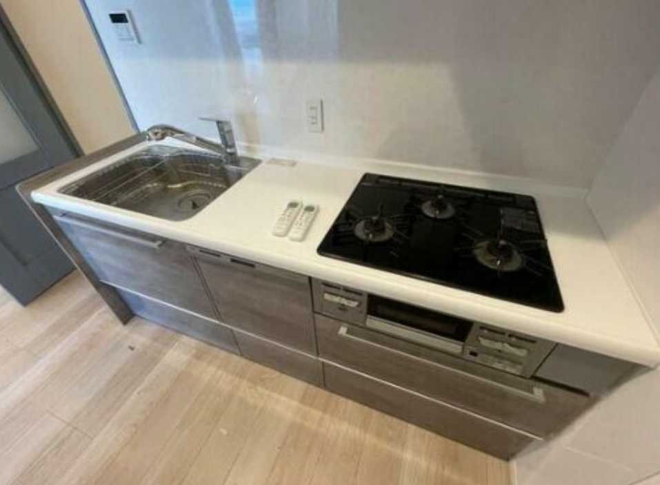 ローヤルマンション三軒茶屋　分譲賃貸　浄水器　駅近のキッチン