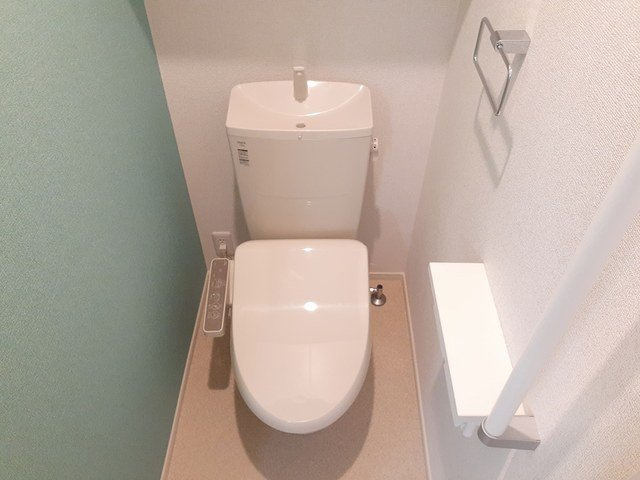 スリザリンⅢのトイレ|清潔感のあるトイレです