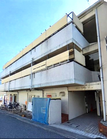 フォークウイン寺田の外観