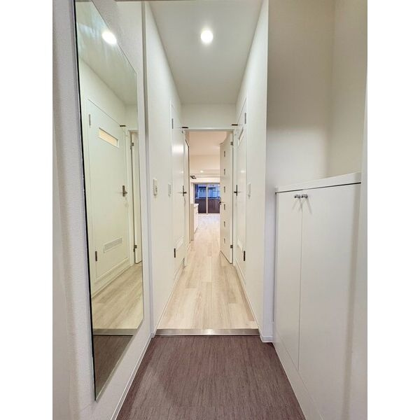 フロンティアタワー九条Ⅲの玄関