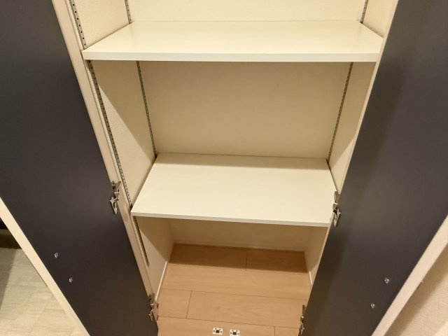 レガーロＷｅｓｔの玄関