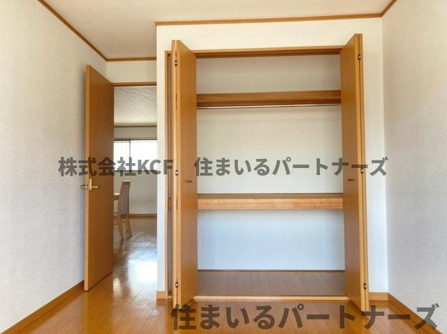 コーポコーワの洋室|ゆったりした洋室です