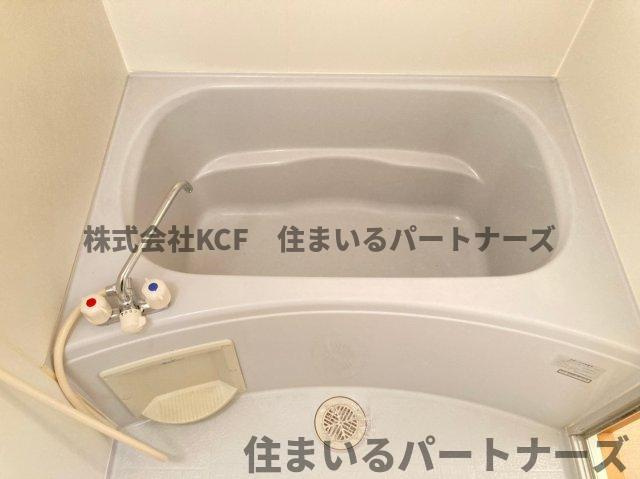 コーポコーワの浴室|ゆったり過ごせるお風呂です