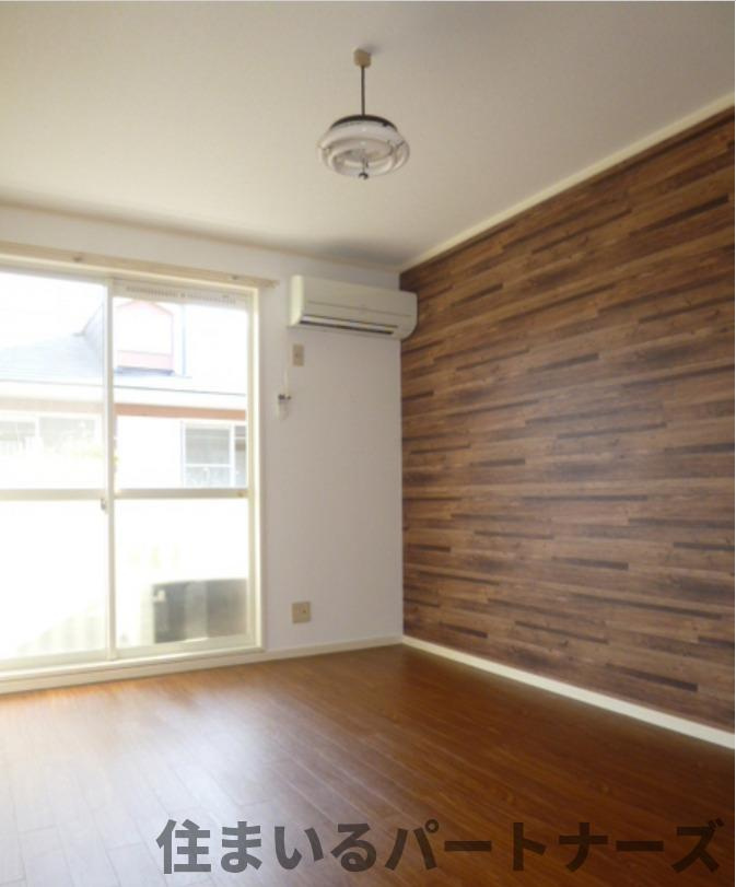 メゾン・エクセルⅡの居間・リビング|こちらの居間で趣味の時間をお楽しみください
