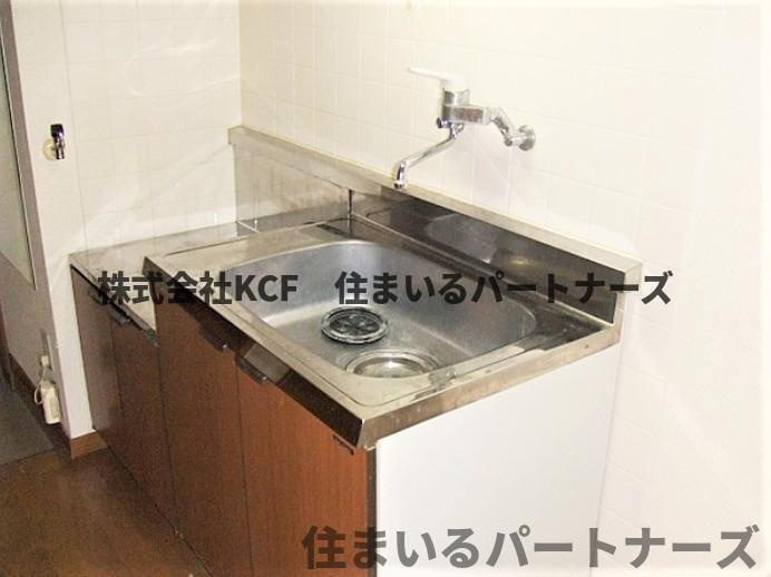 リファレンス久留米駅前のキッチン|コンパクトなキッチンで掃除もラクラク