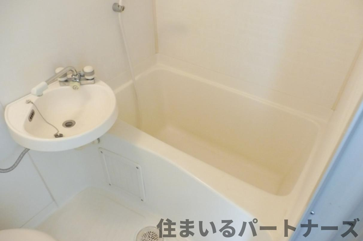 プチクローバーⅡの浴室|お風呂で日々の疲れを落としましょう