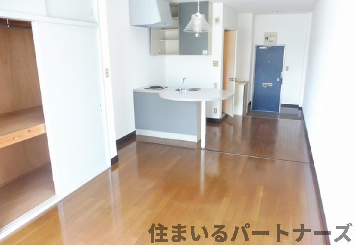 プチクローバーⅡの居間・リビング|ゆったり過ごせる居間です