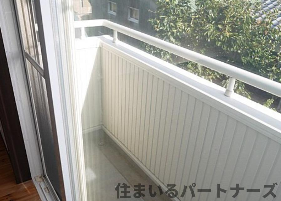 ヴィオーラ弐番館のバルコニー|外からの目が気にならないバルコニーで洗濯物が干せます