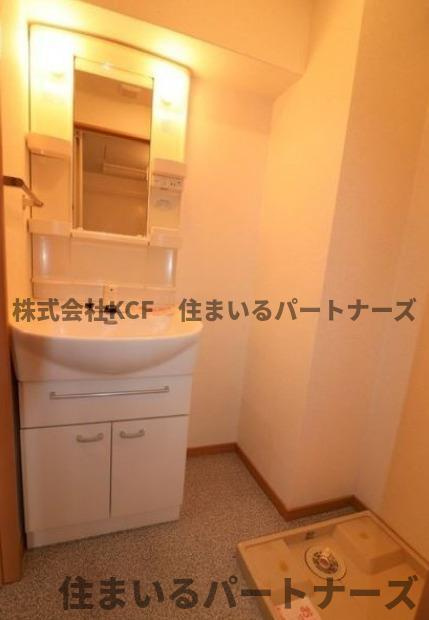 シャンベルジュKTの洗面所|広い洗面スペース