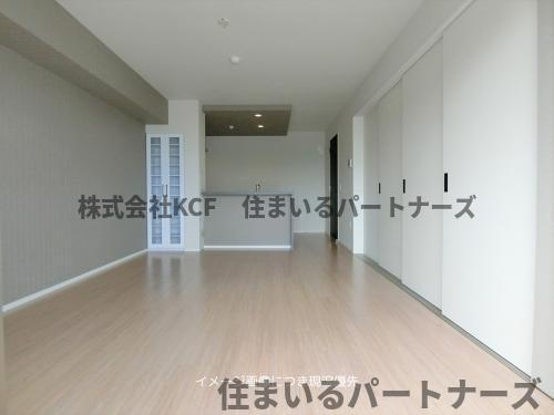 イーストガーデン久留米本町の居間・リビング|同建設会社別物件