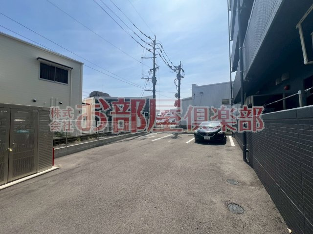 ラルヴェールⅢの駐車場|駐車場があります
