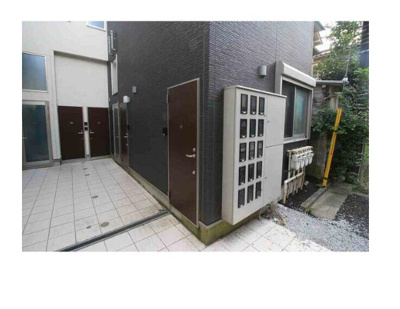 【エントランス】 | サークルハウス田園調布壱番館 | 清潔なエントランスです