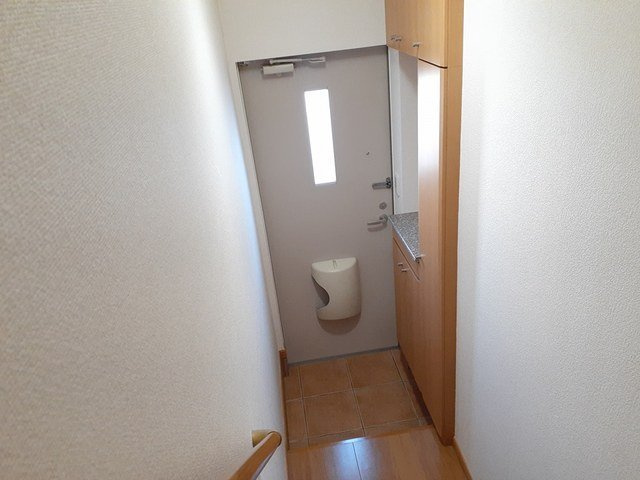 フレーシュメゾン西原の玄関
