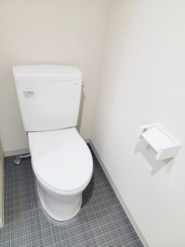 【トイレ】 | モナークマンション鶴見 | 落ち着いた色調のトイレです♪