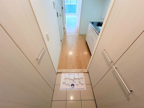 プラウドフラット新大阪の玄関