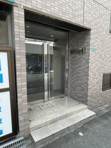MAISON　D'・ANGLEのエントランス
