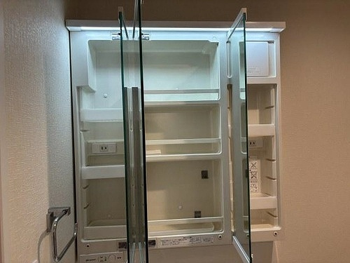 マンション御殿山の設備|ミラーキャビネット
