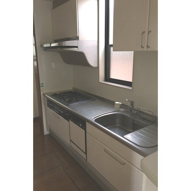 錦が丘戸建のキッチン