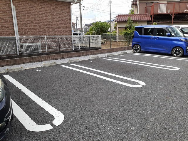 エクセルゲートの駐車場|駐車場があるので、車を買う予定の方も安心です