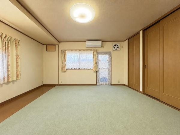 【洋室】 | ■和室あり♪
和室のある住まいで、ほっと一息つけるくつろぎの時間を過ごせます♪その他にもお子様の遊び場や客間など、さまざまな用途に活用いただけます♪
