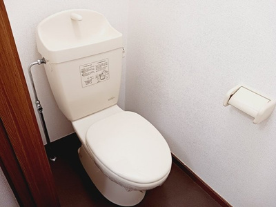 【トイレ】 | メゾン・ウエスト | トイレです
