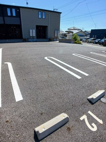 シンフォニー　Ⅰの駐車場|駐車場があります