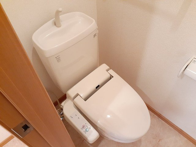 センターフィールズＣのトイレ|落ち着いたトイレです