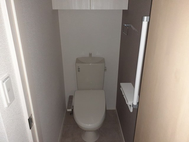 ラテリアのトイレ|コンパクトで使いやすいトイレです