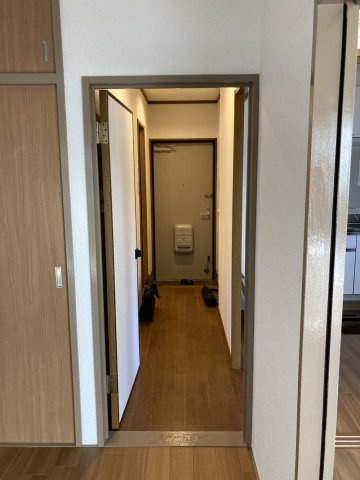 小金井市東町４丁目の賃貸マンションの玄関