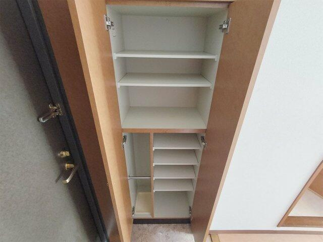 ルート四谷三丁目の収納