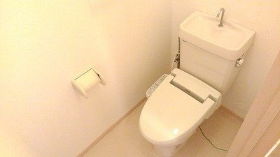 【トイレ】 | メゾンドソワールノザキ | トイレです