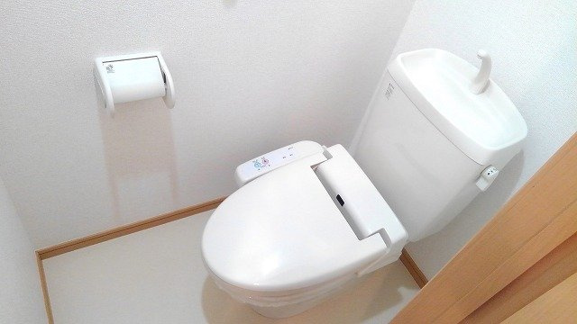 【トイレ】 | エスターテ | 清潔感のあるトイレです