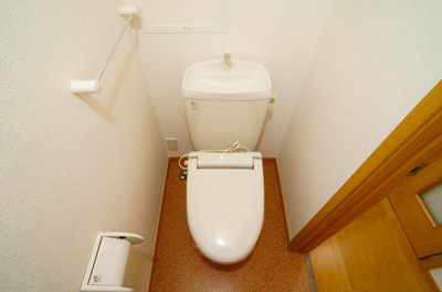 【トイレ】 | サニーハウス | ゆったりとした空間のトイレです