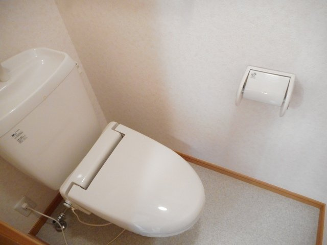 プリムローズⅡ壱番館のトイレ|シンプルで使いやすいトイレです