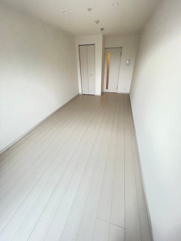 リブリ・東園田の寝室