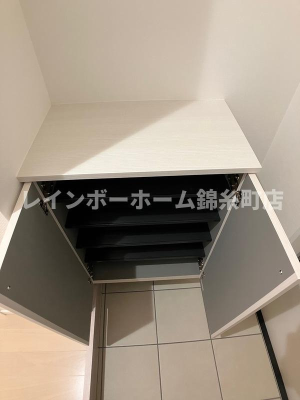 グランドソレイユ西船橋の玄関