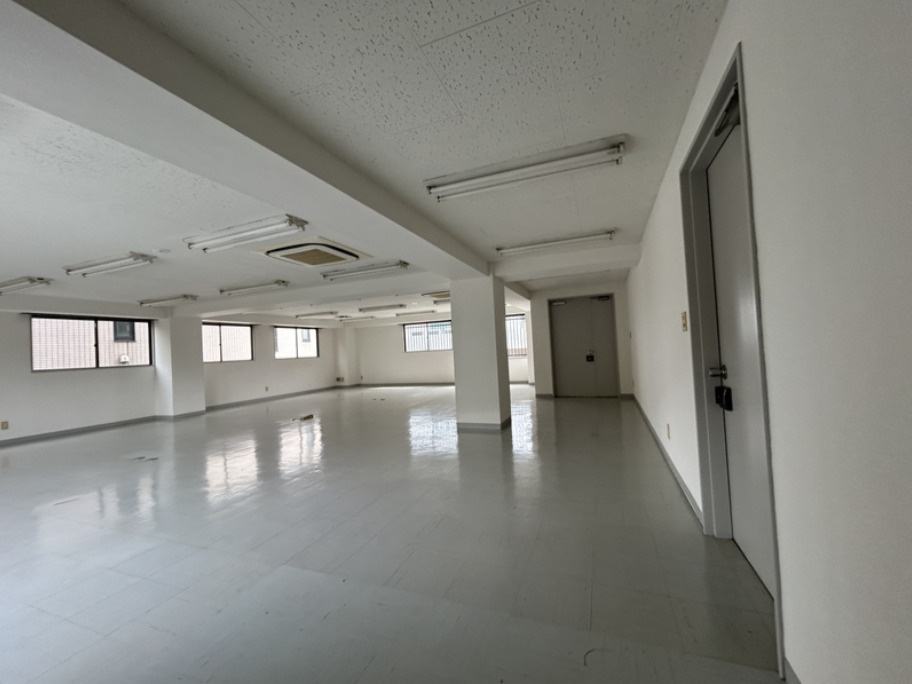 大田丸ヱ農産ビルの内装