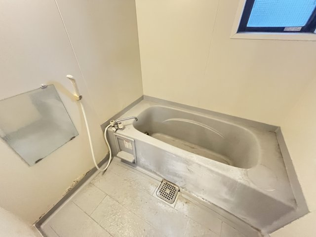 リビングタウン堀之内　Ａの浴室