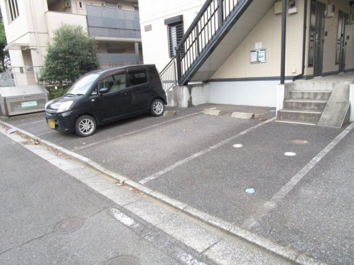 ヒルサイドテラスの駐車場