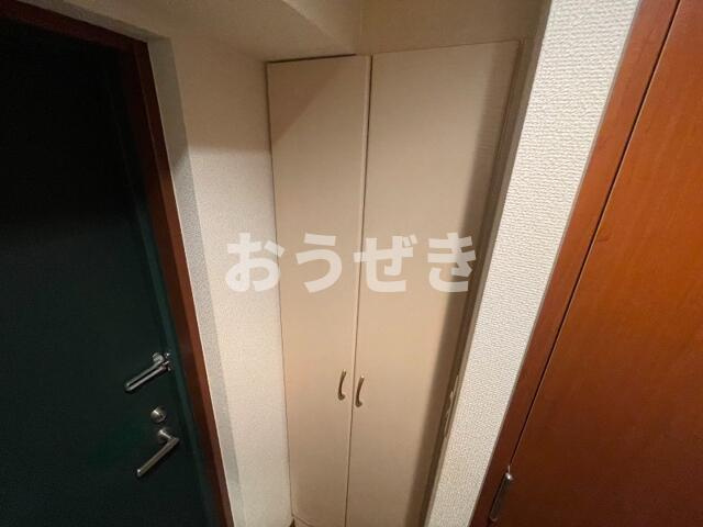 ヴェルステージ大森町駅前のその他|下足入れ