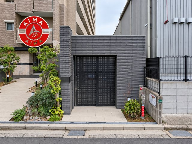 アルファライフ吉塚駅東IIのその他共用部分|敷地内には、ゴミ出しが可能な専用ゴミ置き場を完備。