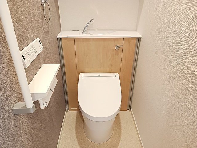 【トイレ】 | ビオレタＡ | 落ち着いた色調のトイレです