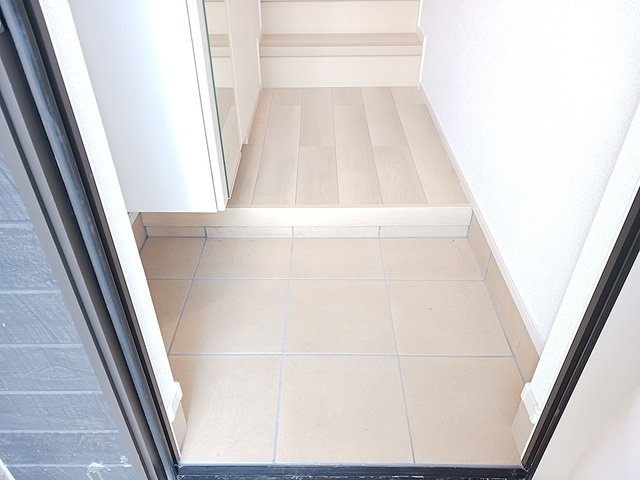 【玄関】 | ビオレタＡ | 落ち着いた玄関です