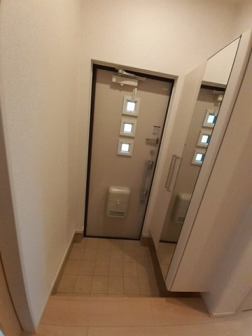 ヴィラコート　上北沢の玄関
